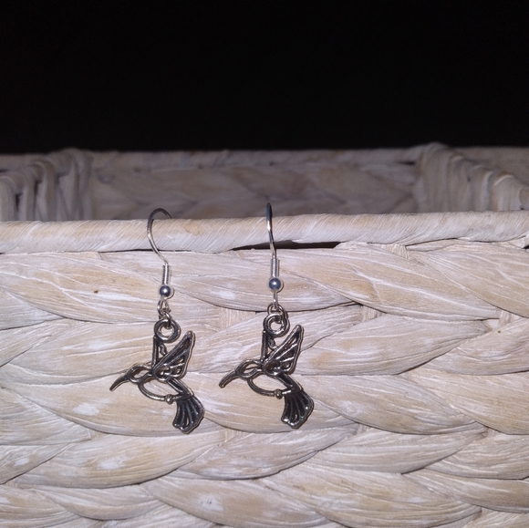 Hummingbird dangle earrings - Picture 5 of 6
